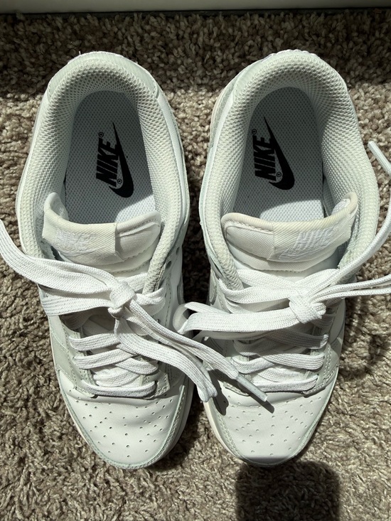 Nike Dunk Low - Picture 4 of 11